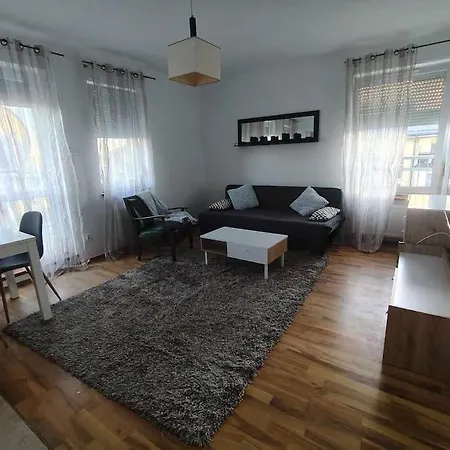 Apartament 4 Pokoje Apartamento *